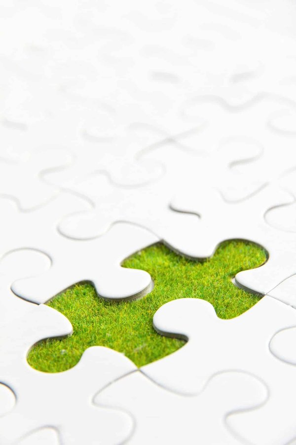 ¿Cuáles son los secretos para hacer que un baño parezca más espacioso visualmente?